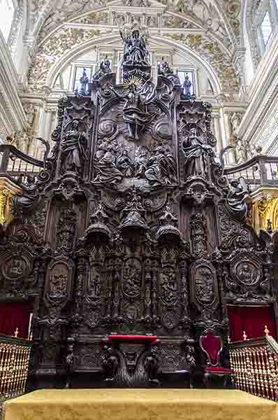 Córdoba 072 - Mezquita Catedral - interior - coro.jpg